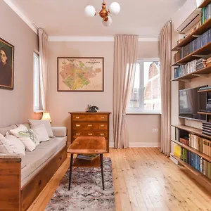 Chez Marie - Cozy One-bedroom With Balcony By Flat Mаnager Sofia